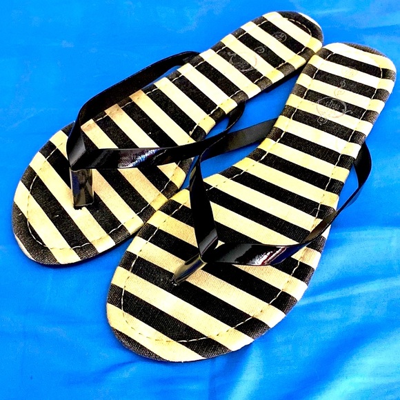 Sole Mates Shoes - Sole Mates Distressed Flat Sandals